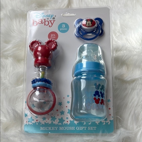 🆕 Disney Baby Mickey Mouse Gift Set - Picture 1 of 7
